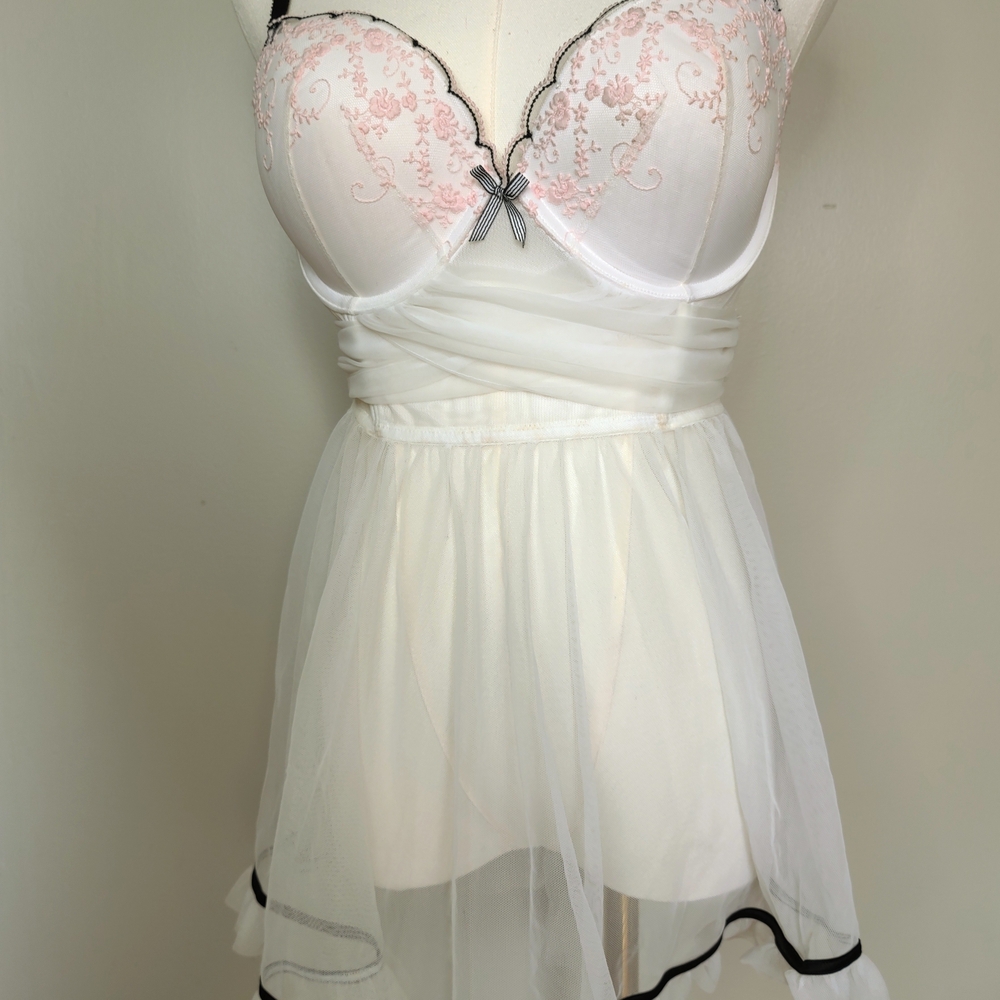 Victoria's Secret Pink and White Chemise with Lace Details